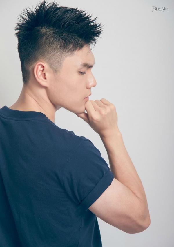 PHOTO-SET-BLUE-MAN-64---A-ZHEN-ONE-YEAR-LATER